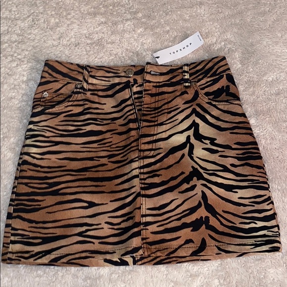 TopShop Mini Skirt - Picture 1 of 1